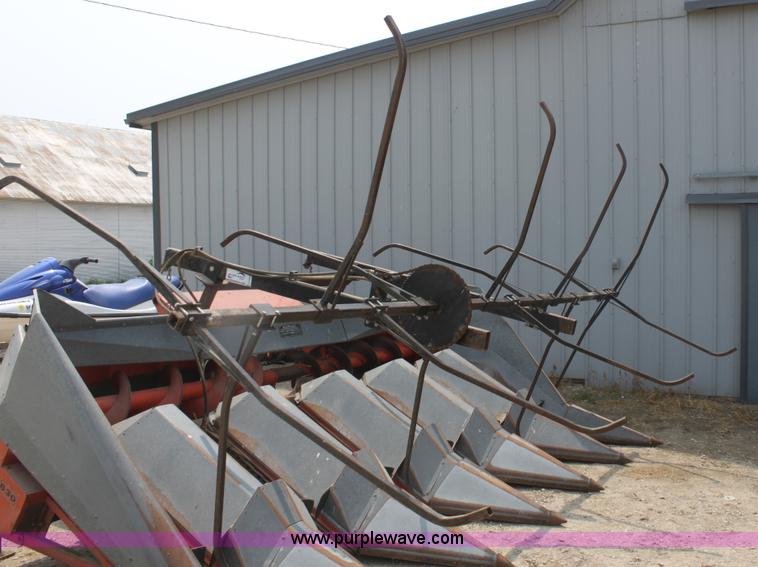 image for item G4625 Allis-Chalmers 630 corn header reel