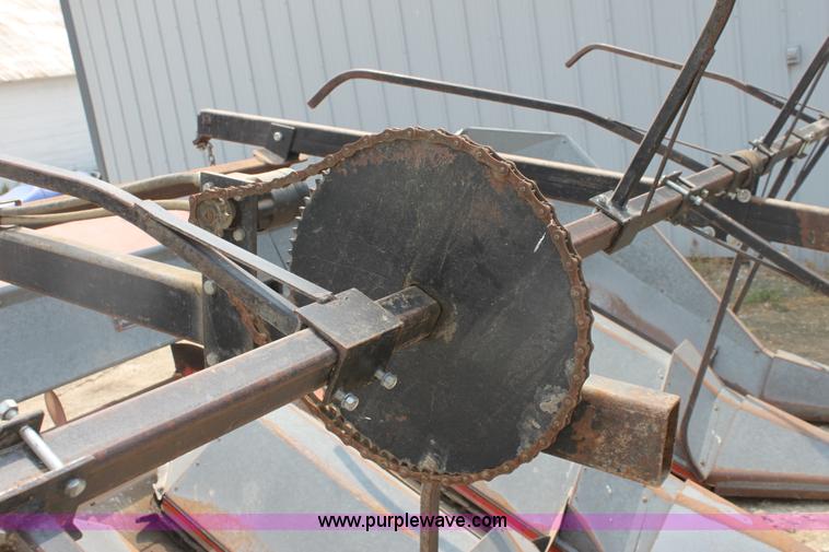 image for item G4625 Allis-Chalmers 630 corn header reel
