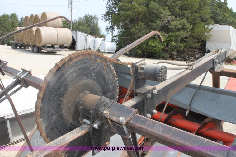 image for item G4625 Allis-Chalmers 630 corn header reel