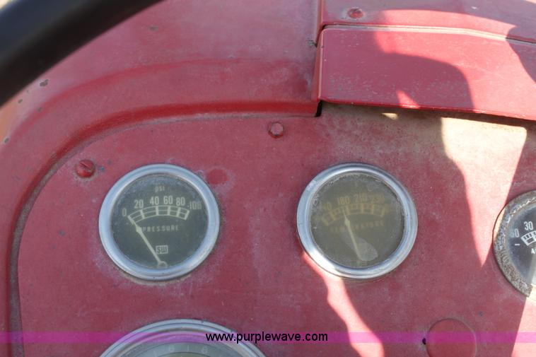 image for item G4632 International 240 utility tractor