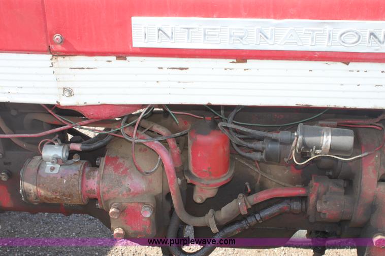 image for item G4632 International 240 utility tractor