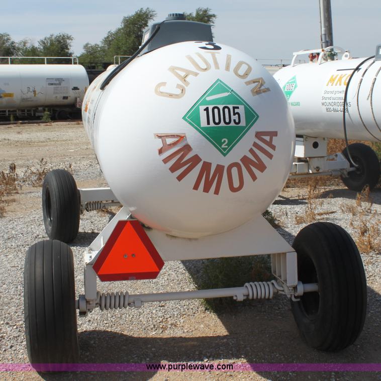 image for item G4637 1,000 gallon anhydrous ammonia tank