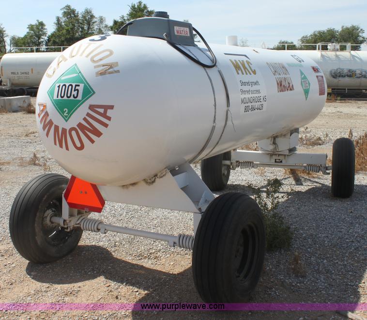 image for item G4637 1,000 gallon anhydrous ammonia tank
