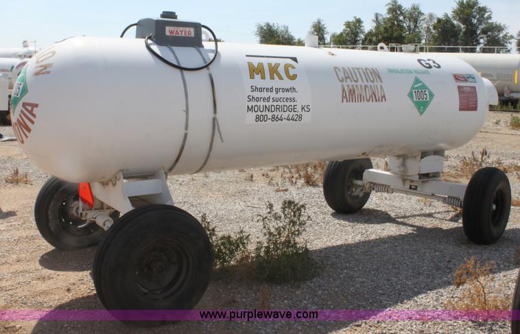 image for item G4637 1,000 gallon anhydrous ammonia tank