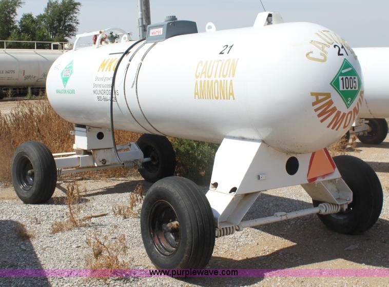 image for item G4638 1,000 gallon anhydrous ammonia tank