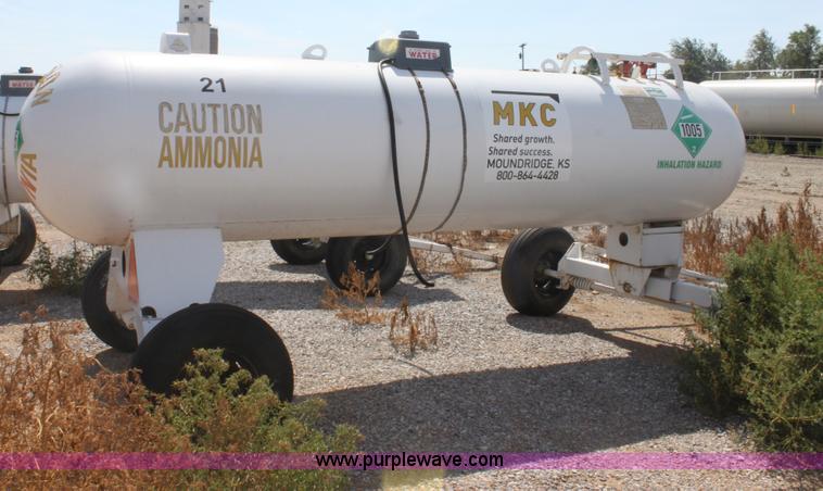 image for item G4638 1,000 gallon anhydrous ammonia tank