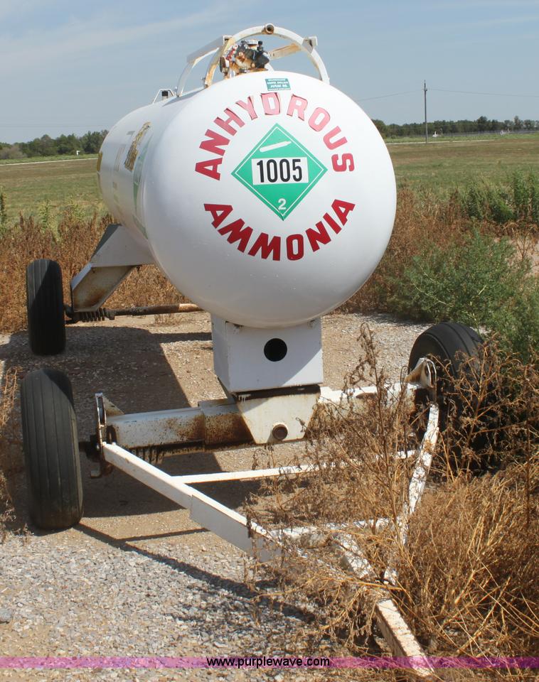 image for item G4639 1,000 gallon anhydrous ammonia tank