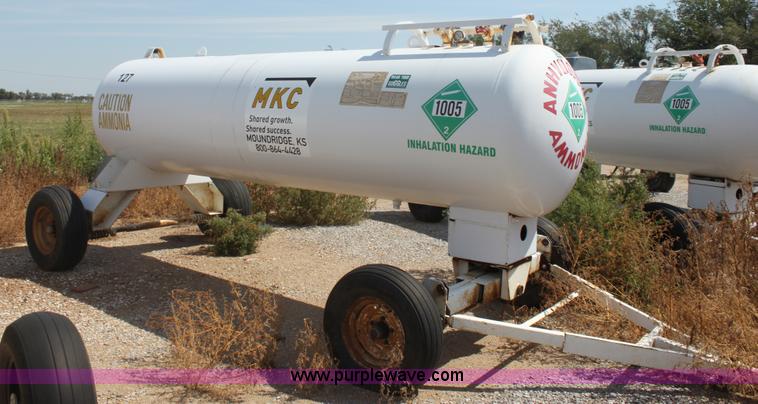 image for item G4639 1,000 gallon anhydrous ammonia tank