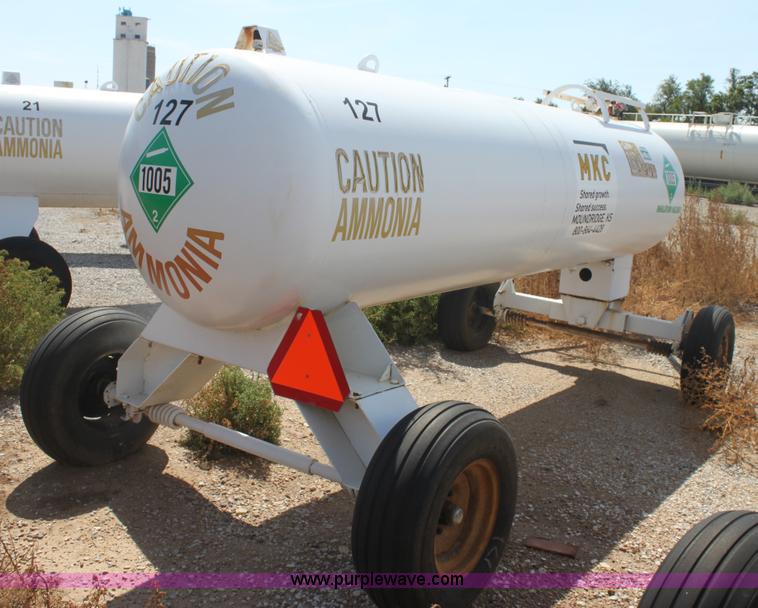 image for item G4639 1,000 gallon anhydrous ammonia tank