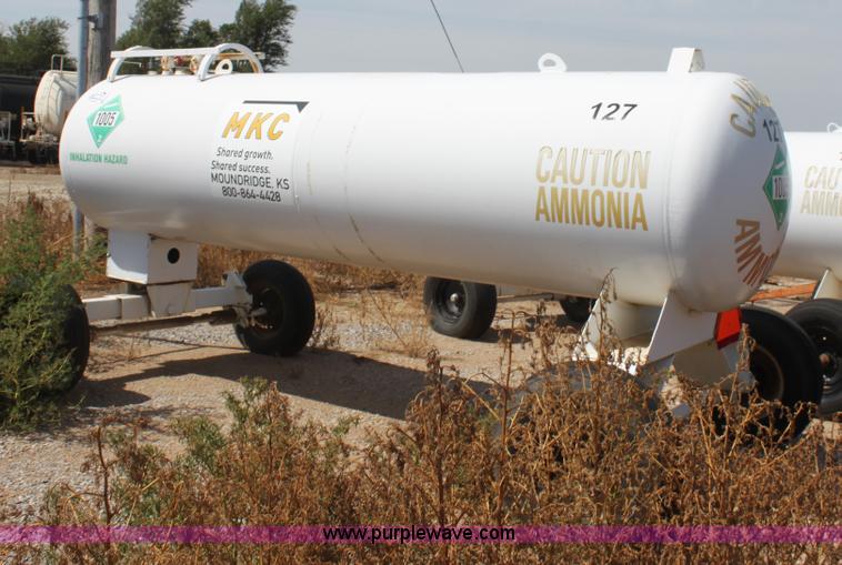 image for item G4639 1,000 gallon anhydrous ammonia tank