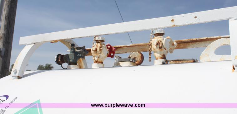 image for item G4639 1,000 gallon anhydrous ammonia tank