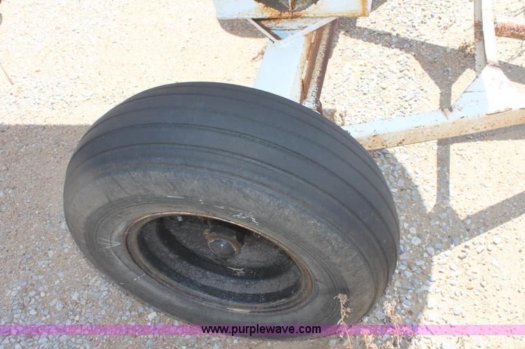 image for item G4640 1,000 gallon anhydrous ammonia tank