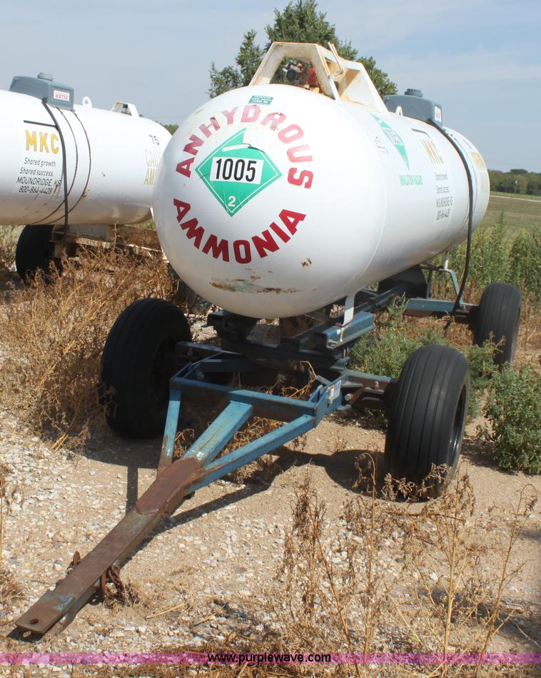 image for item G4642 1,000 gallon anhydrous ammonia tank