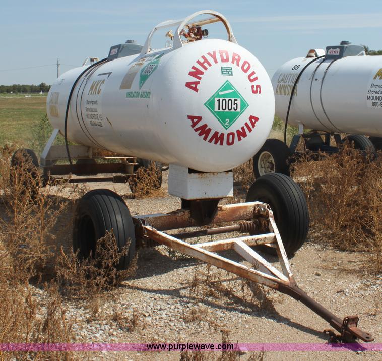 image for item G4643 1,000 gallon anhydrous ammonia tank