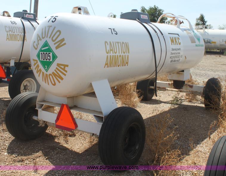 image for item G4643 1,000 gallon anhydrous ammonia tank