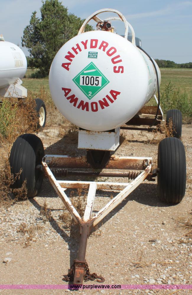 image for item G4643 1,000 gallon anhydrous ammonia tank