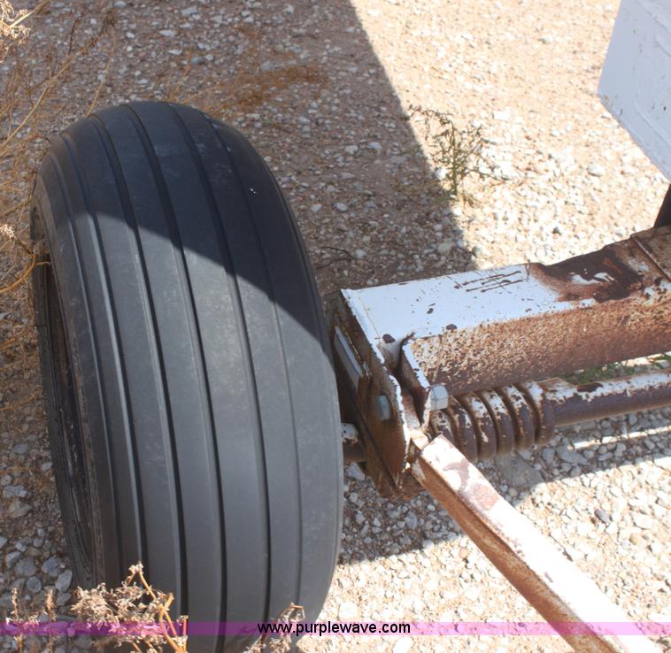 image for item G4643 1,000 gallon anhydrous ammonia tank