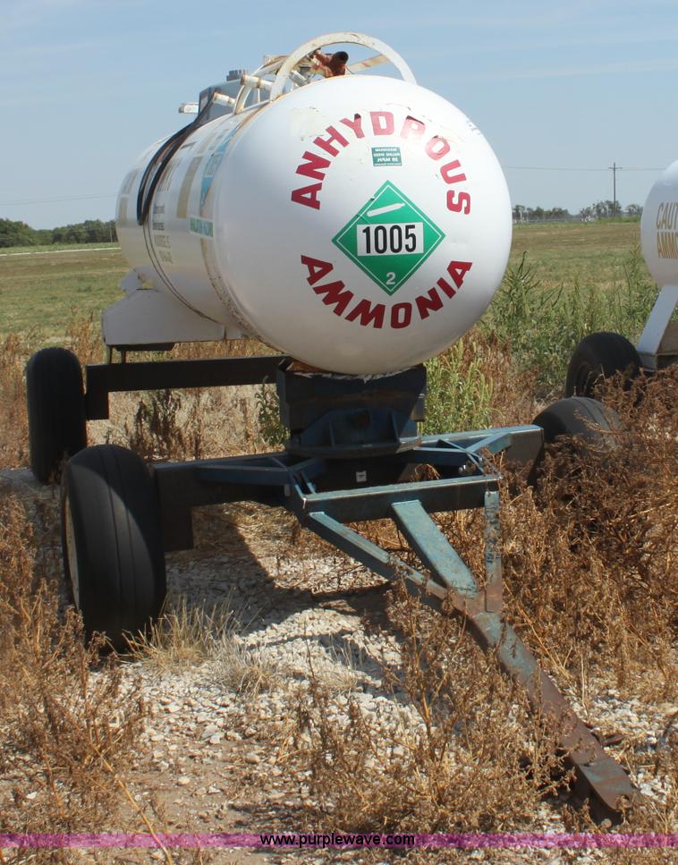 image for item G4644 1,000 gallon anhydrous ammonia tank