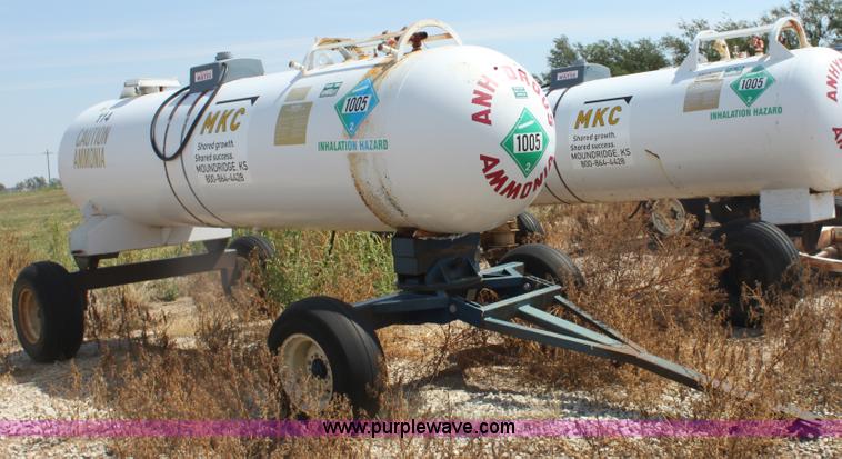 image for item G4644 1,000 gallon anhydrous ammonia tank