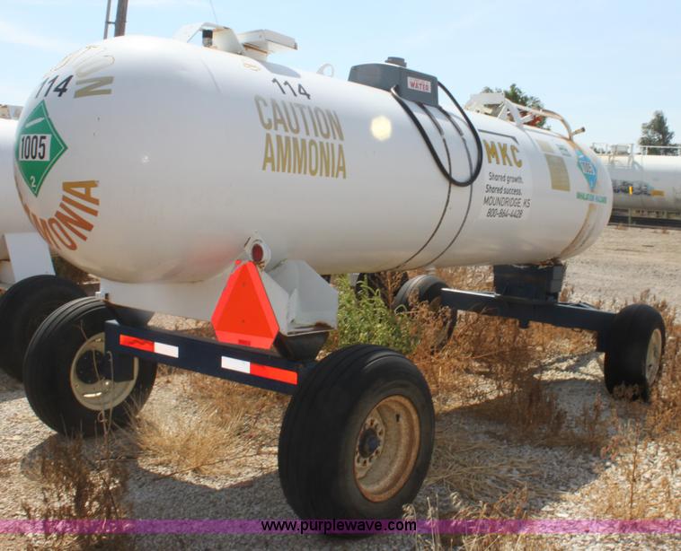image for item G4644 1,000 gallon anhydrous ammonia tank