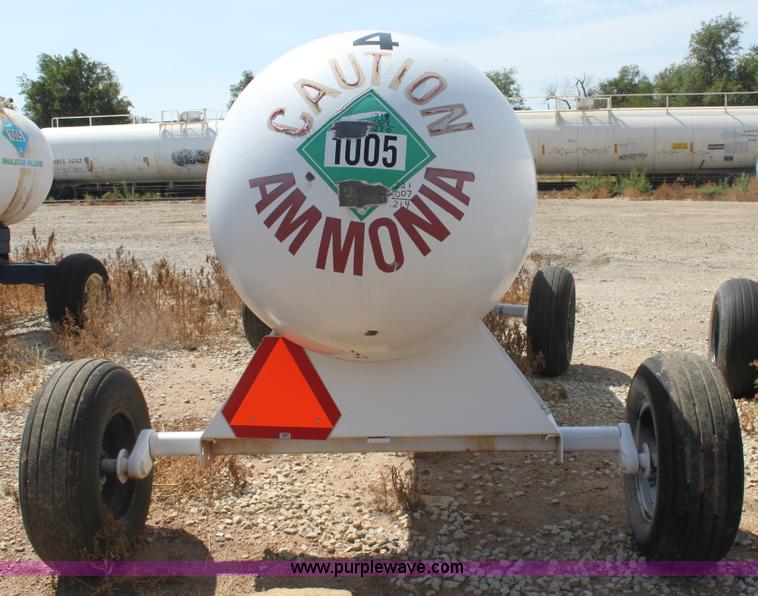 image for item G4645 1,000 gallon anhydrous ammonia tank