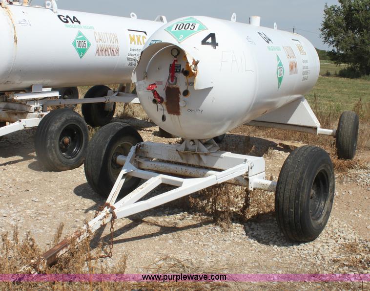 image for item G4645 1,000 gallon anhydrous ammonia tank