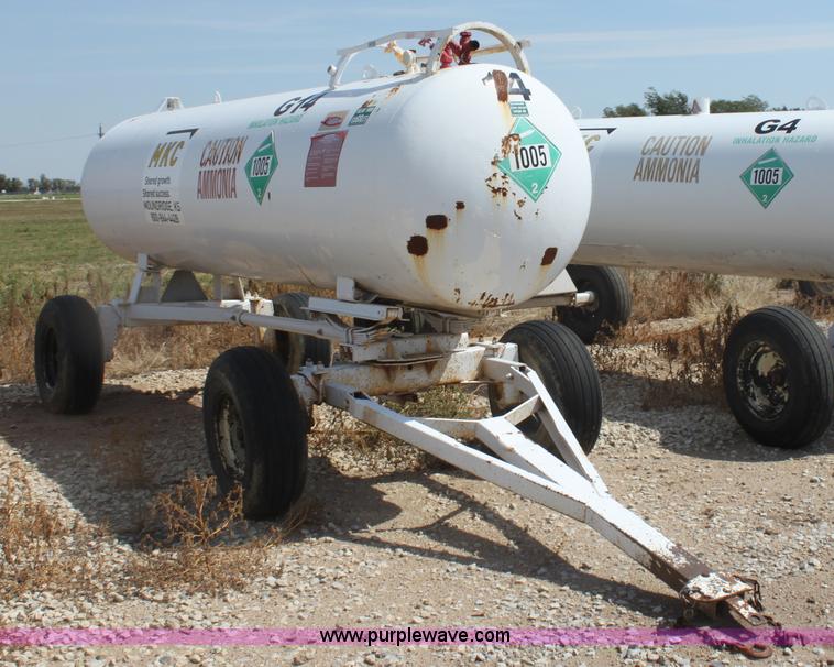 image for item G4646 1,000 gallon anhydrous ammonia tank