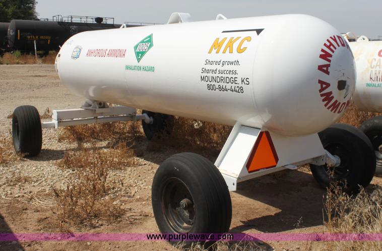 image for item G4647 1,000 gallon anhydrous ammonia tank