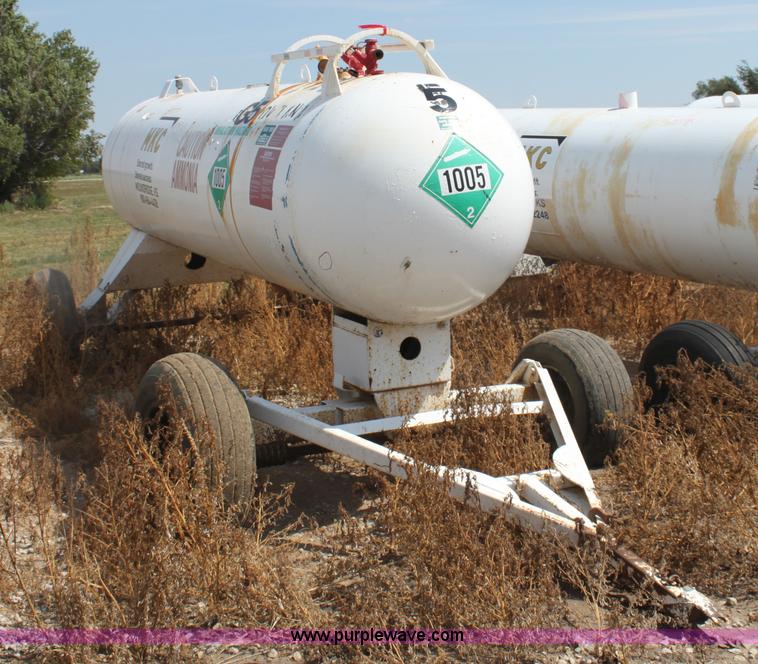 image for item G4648 1,000 gallon anhydrous ammonia tank