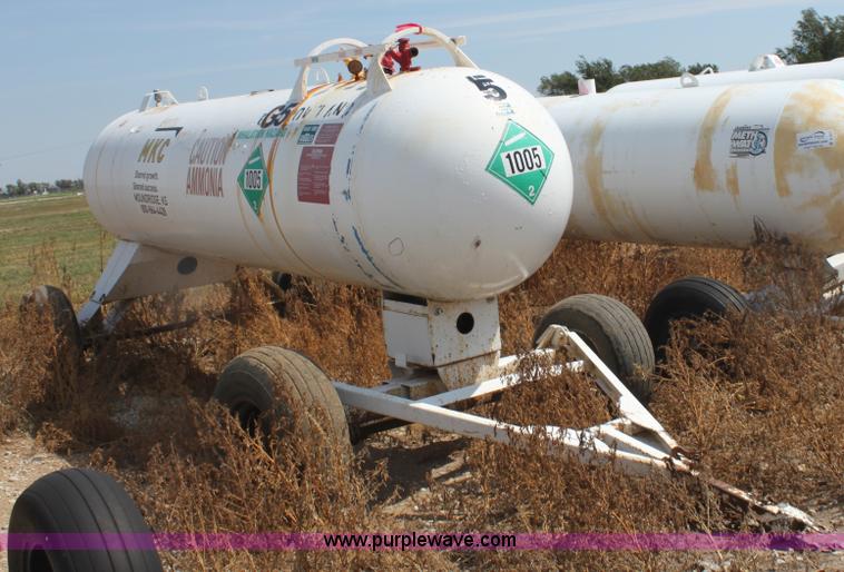image for item G4648 1,000 gallon anhydrous ammonia tank