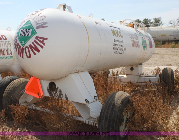 image for item G4648 1,000 gallon anhydrous ammonia tank