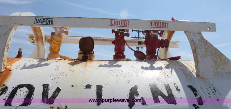 image for item G4648 1,000 gallon anhydrous ammonia tank