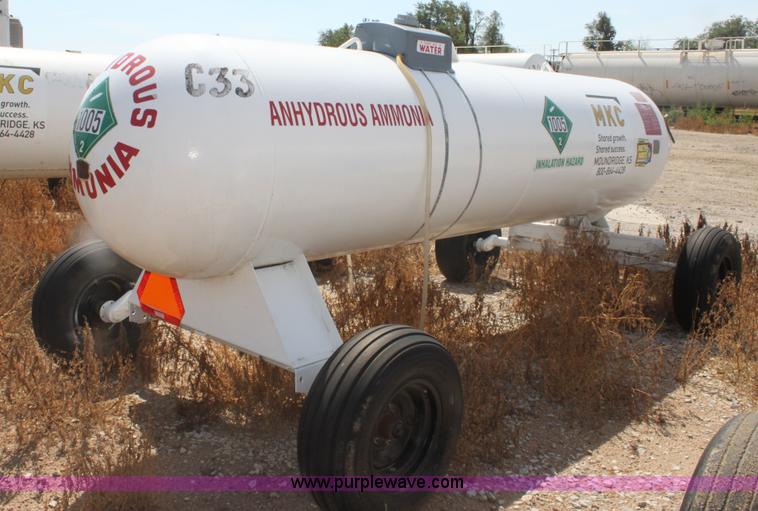 image for item G4649 1,000 gallon anhydrous ammonia tank