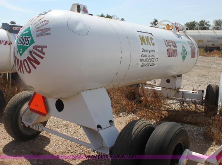 image for item G4650 1,000 gallon anhydrous ammonia tank