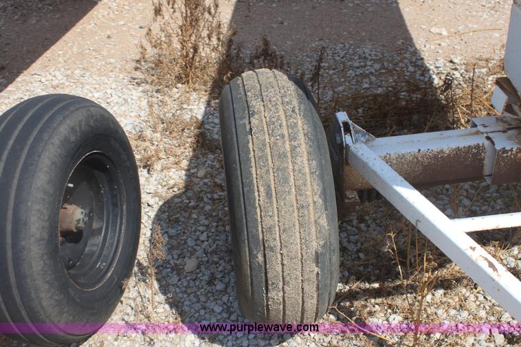 image for item G4650 1,000 gallon anhydrous ammonia tank