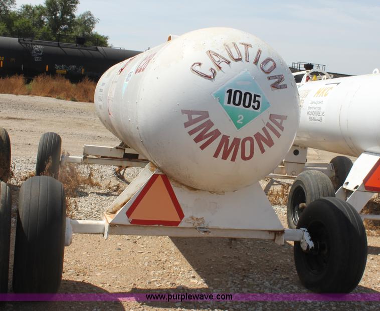 image for item G4651 1,000 gallon anhydrous ammonia tank