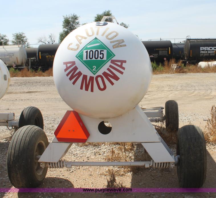 image for item G4652 1,000 gallon anhydrous ammonia tank