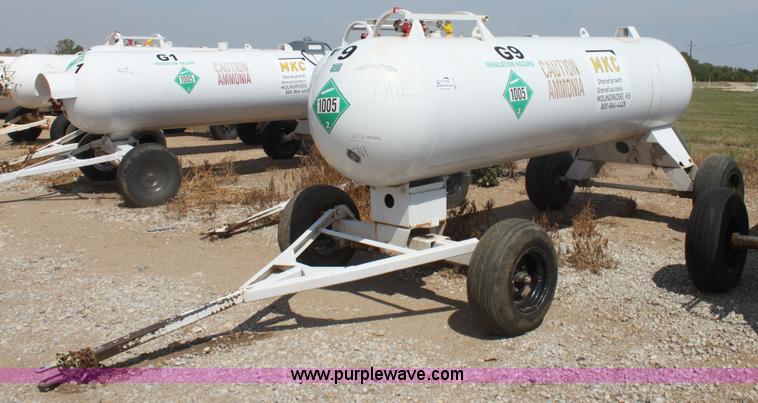 image for item G4652 1,000 gallon anhydrous ammonia tank