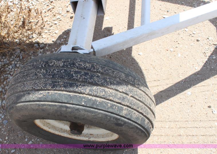 image for item G4652 1,000 gallon anhydrous ammonia tank