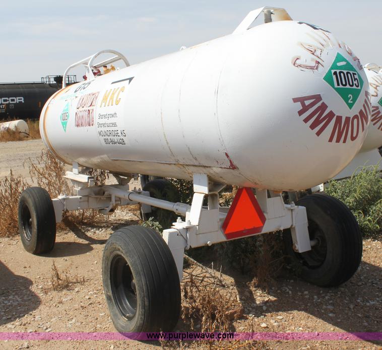 image for item G4653 1,000 gallon anhydrous ammonia tank