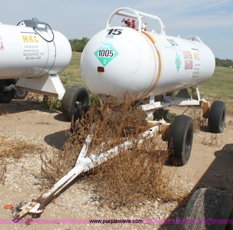 image for item G4653 1,000 gallon anhydrous ammonia tank