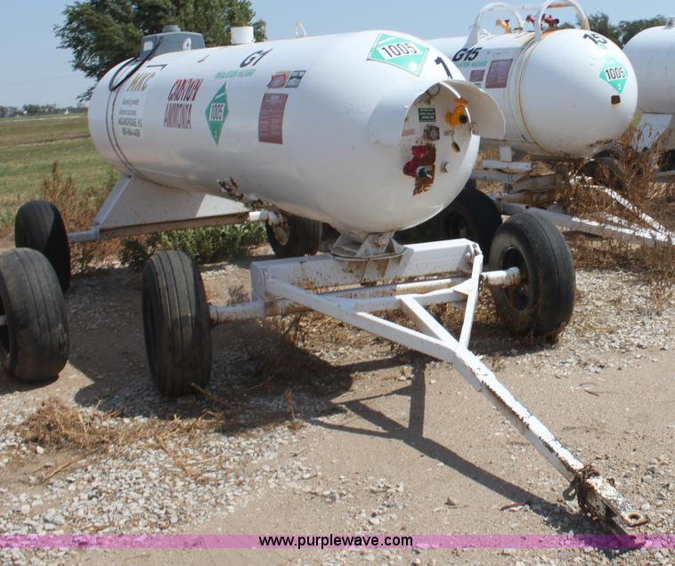 image for item G4654 1,000 gallon anhydrous ammonia tank