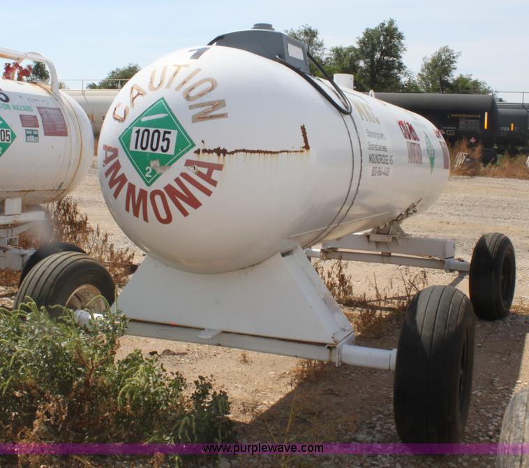 image for item G4654 1,000 gallon anhydrous ammonia tank