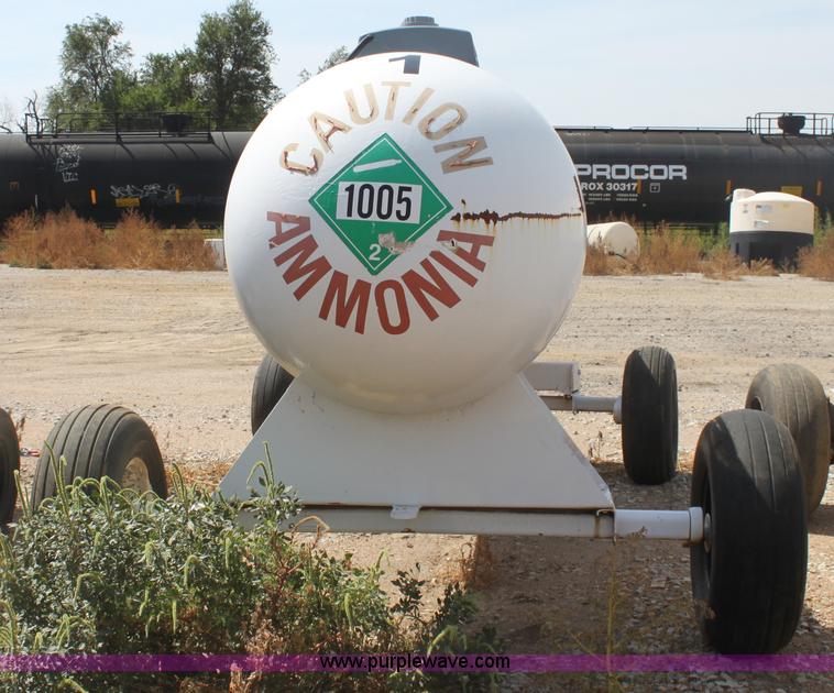 image for item G4654 1,000 gallon anhydrous ammonia tank