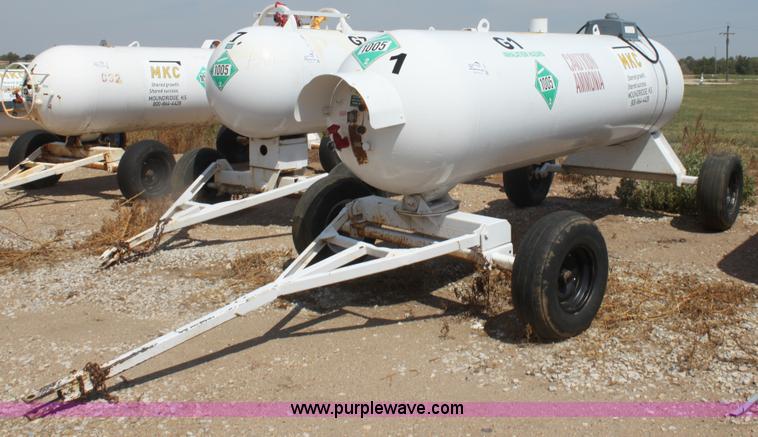 image for item G4654 1,000 gallon anhydrous ammonia tank