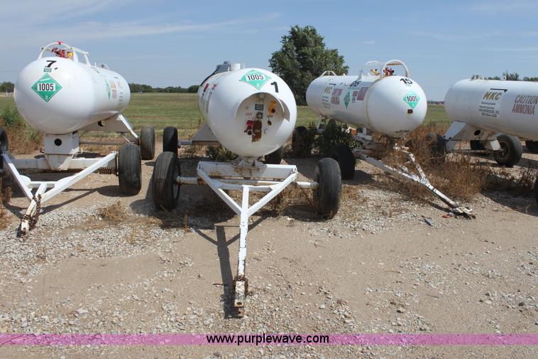 image for item G4654 1,000 gallon anhydrous ammonia tank