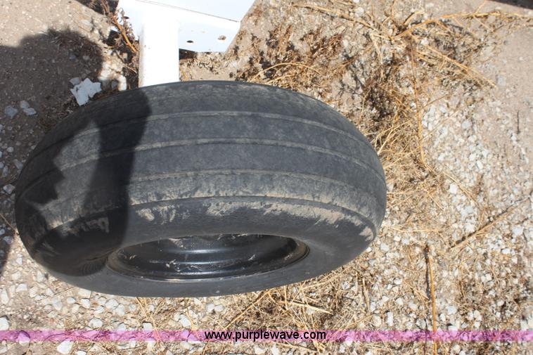 image for item G4654 1,000 gallon anhydrous ammonia tank