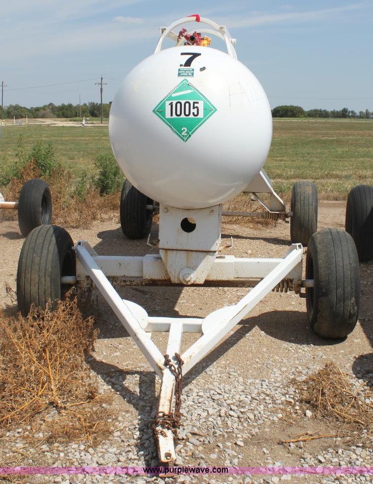 image for item G4655 1,000 gallon anhydrous ammonia tank