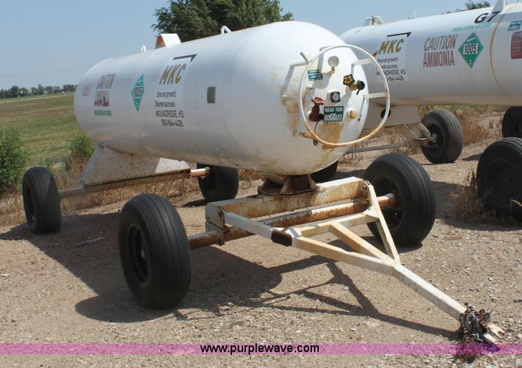 image for item G4656 1,000 gallon anhydrous ammonia tank