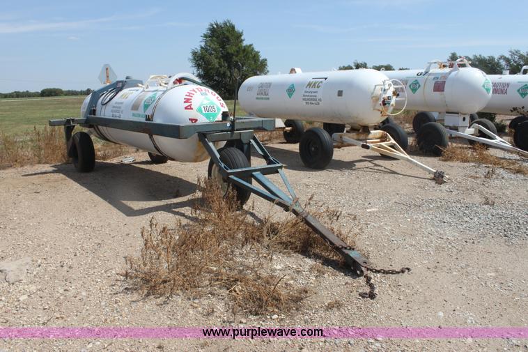 image for item G4657 1,000 gallon anhydrous ammonia tank